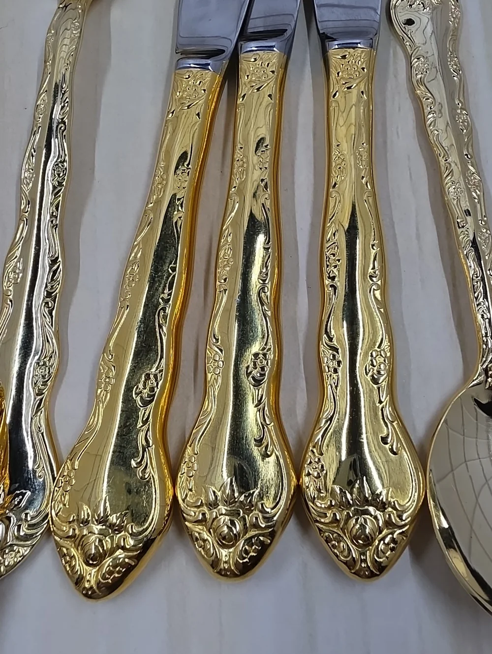 International Silver Abbey Rose Pattern 8 Pieces Gold Electroplate Flatware